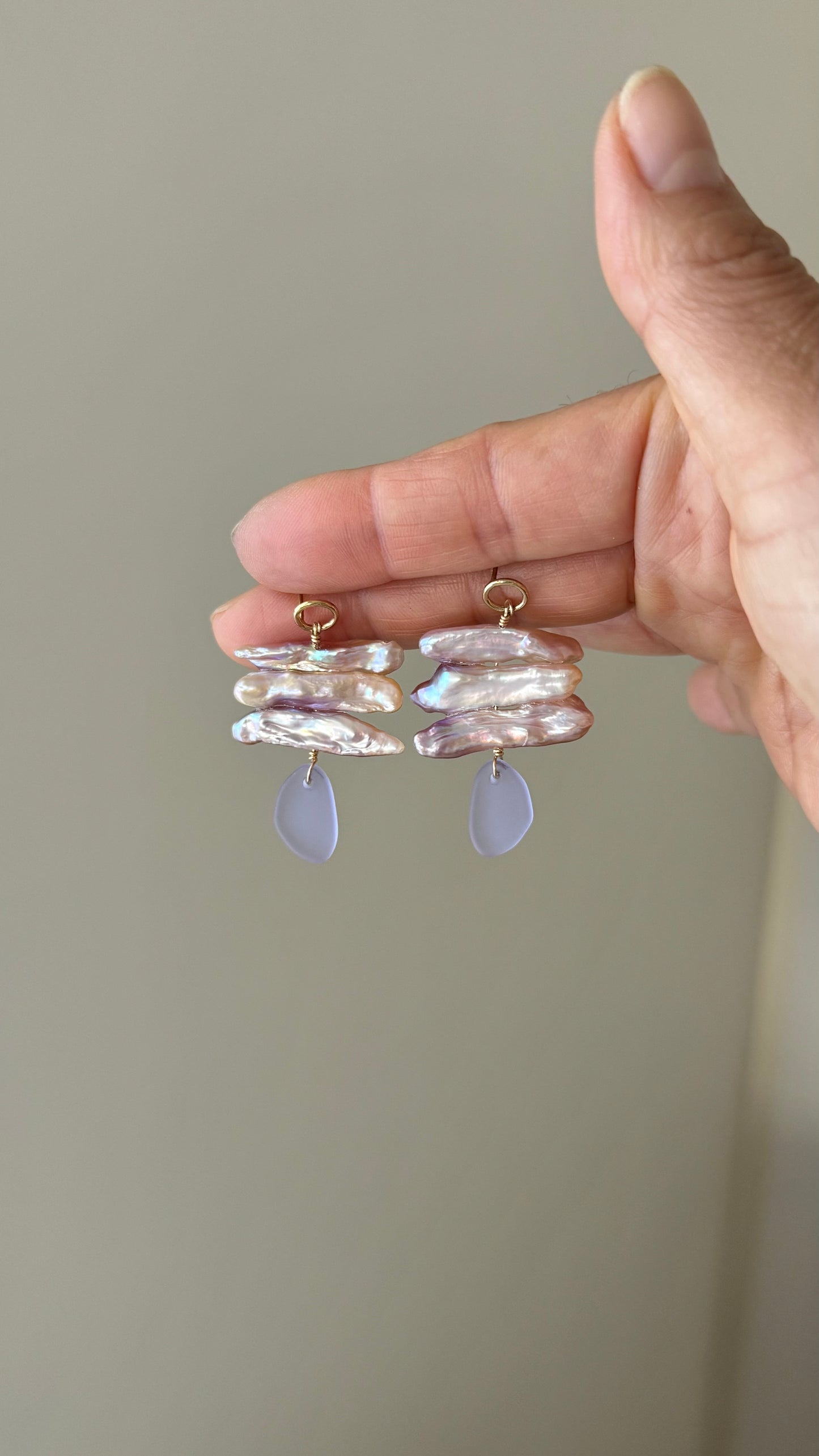 Dusk Light Pearl Earrings