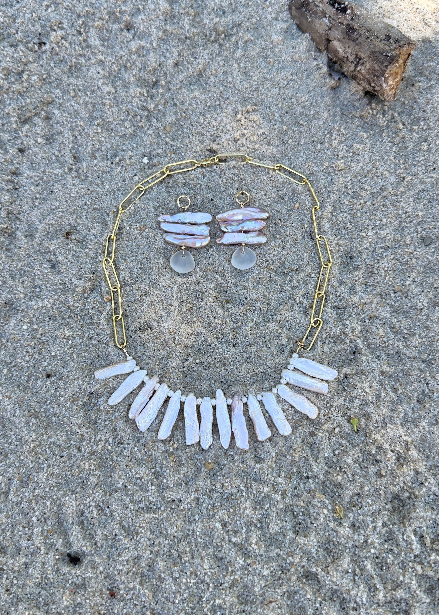 Moon Tide Pearl Collar Necklace