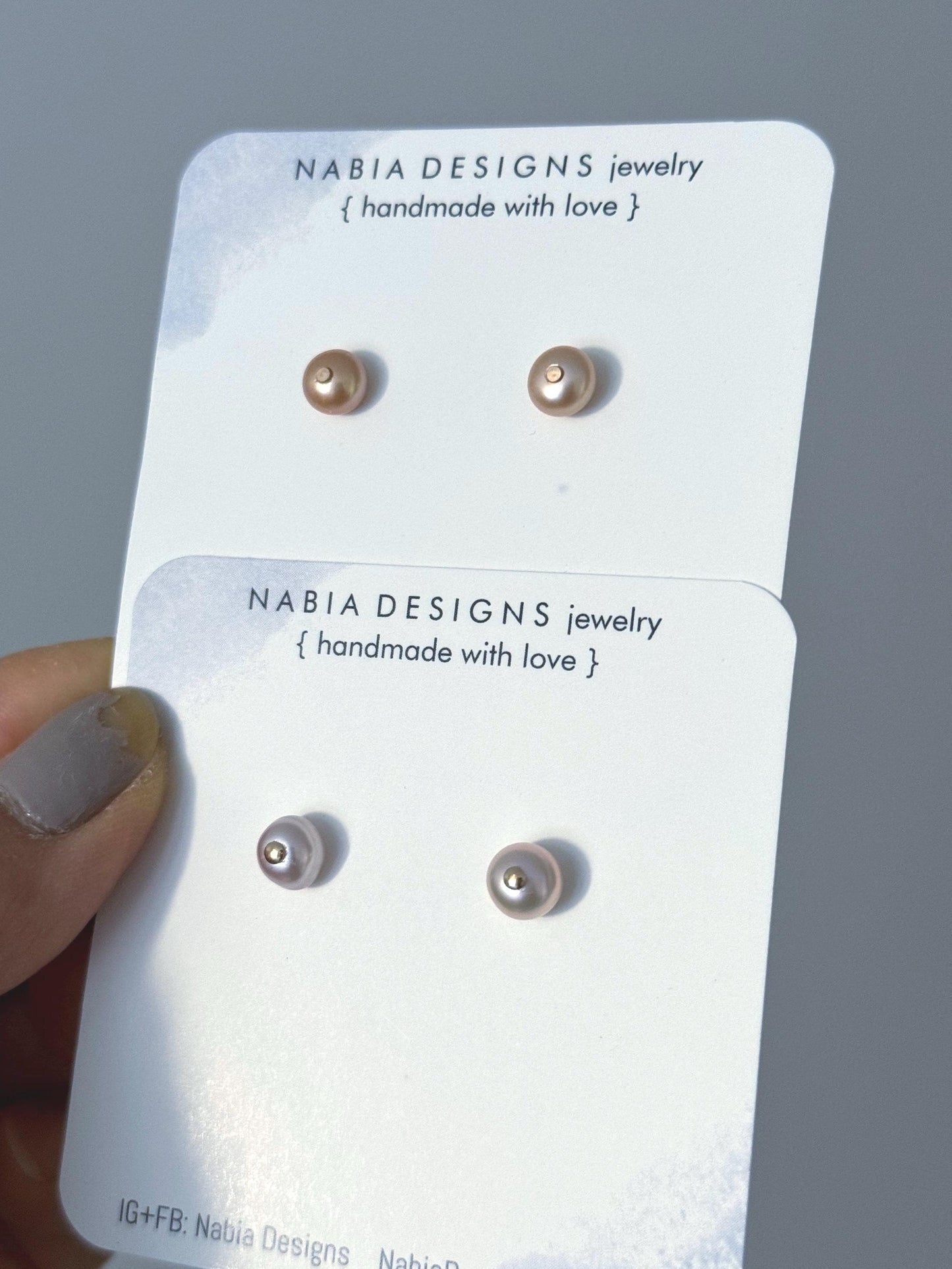 Pearl and Gold Post Earrings: adorable fresh water pearl beads and 14k gold filled flat head post and earring backings